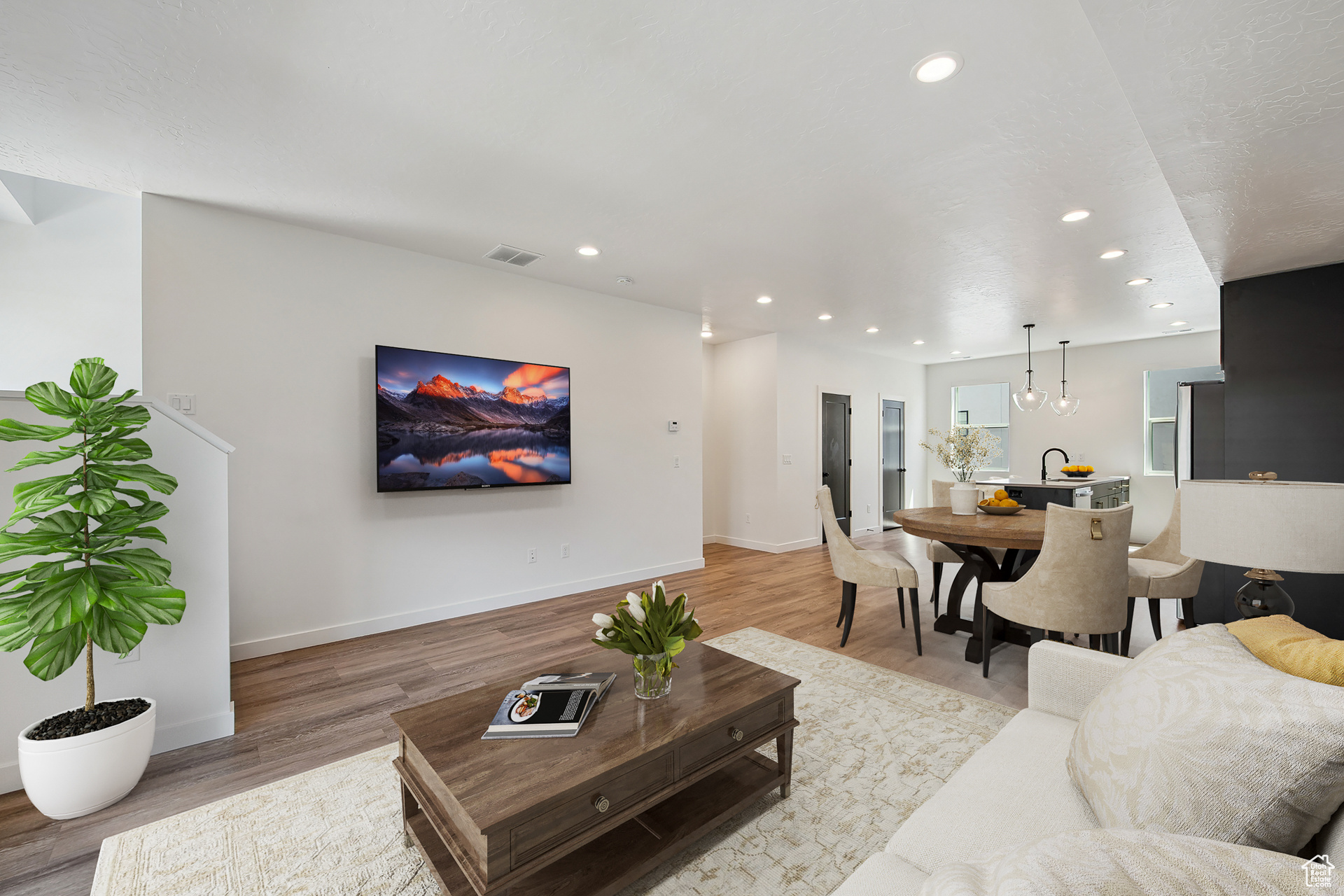 THE HIVE - Residential