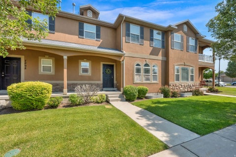 Townhouse For Sale - 7902 S Dove Creek Ln<br/> West Jordan, UT 84081