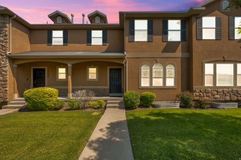 Townhouse For Sale - 7902 S Dove Creek Ln<br/> Salt Lake County, West Jordan, UT 84081