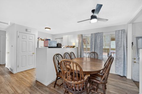 Tiny photo for 422 W 4800 S, Washington Terrace, UT 84405 (MLS # 2129593)