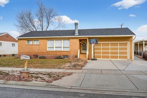 Tiny photo for 422 W 4800 S, Washington Terrace, UT 84405 (MLS # 2129593)