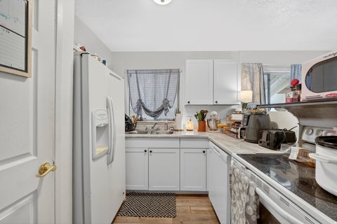 Tiny photo for 422 W 4800 S, Washington Terrace, UT 84405 (MLS # 2129593)