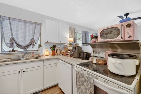 Tiny photo for 422 W 4800 S, Washington Terrace, UT 84405 (MLS # 2129593)