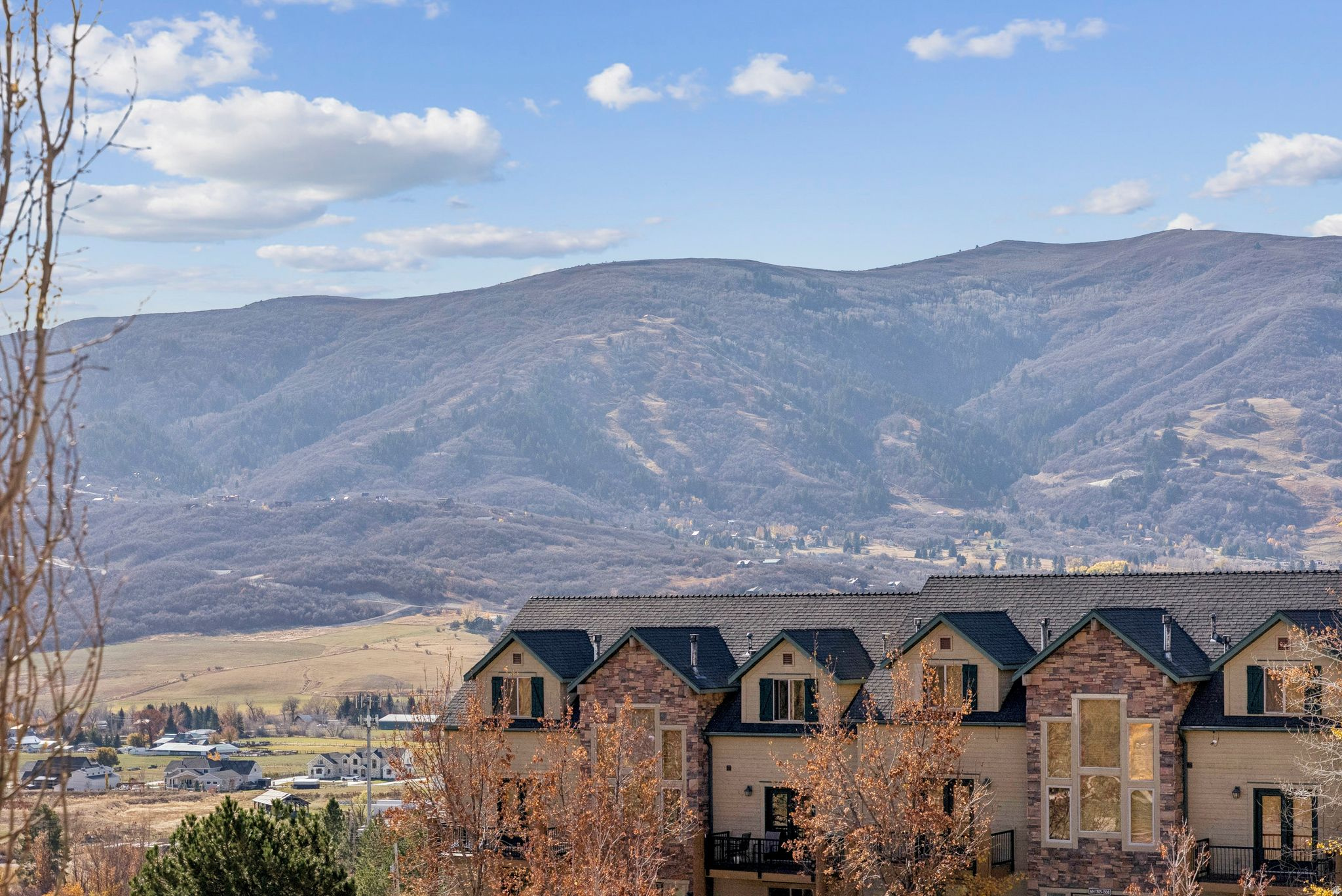 MOOSE HOLLOW - Residential