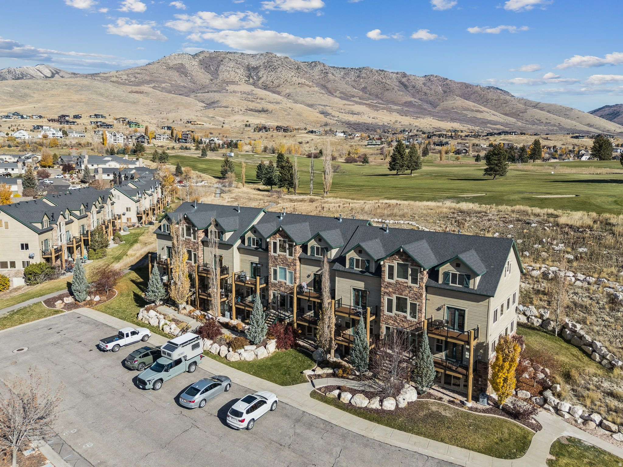 MOOSE HOLLOW - Residential