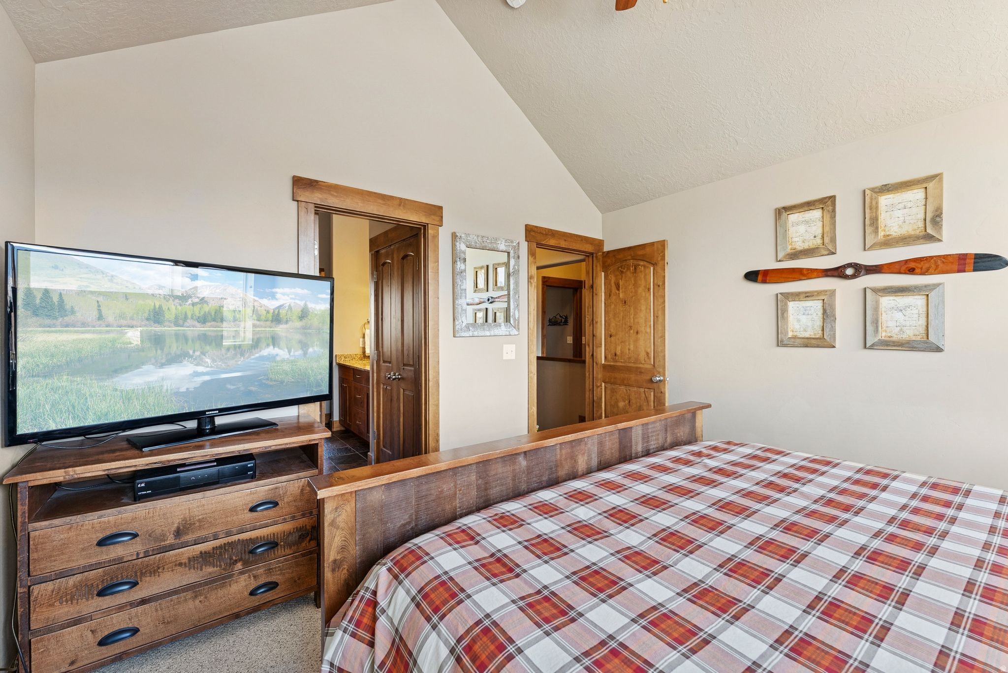 MOOSE HOLLOW - Residential