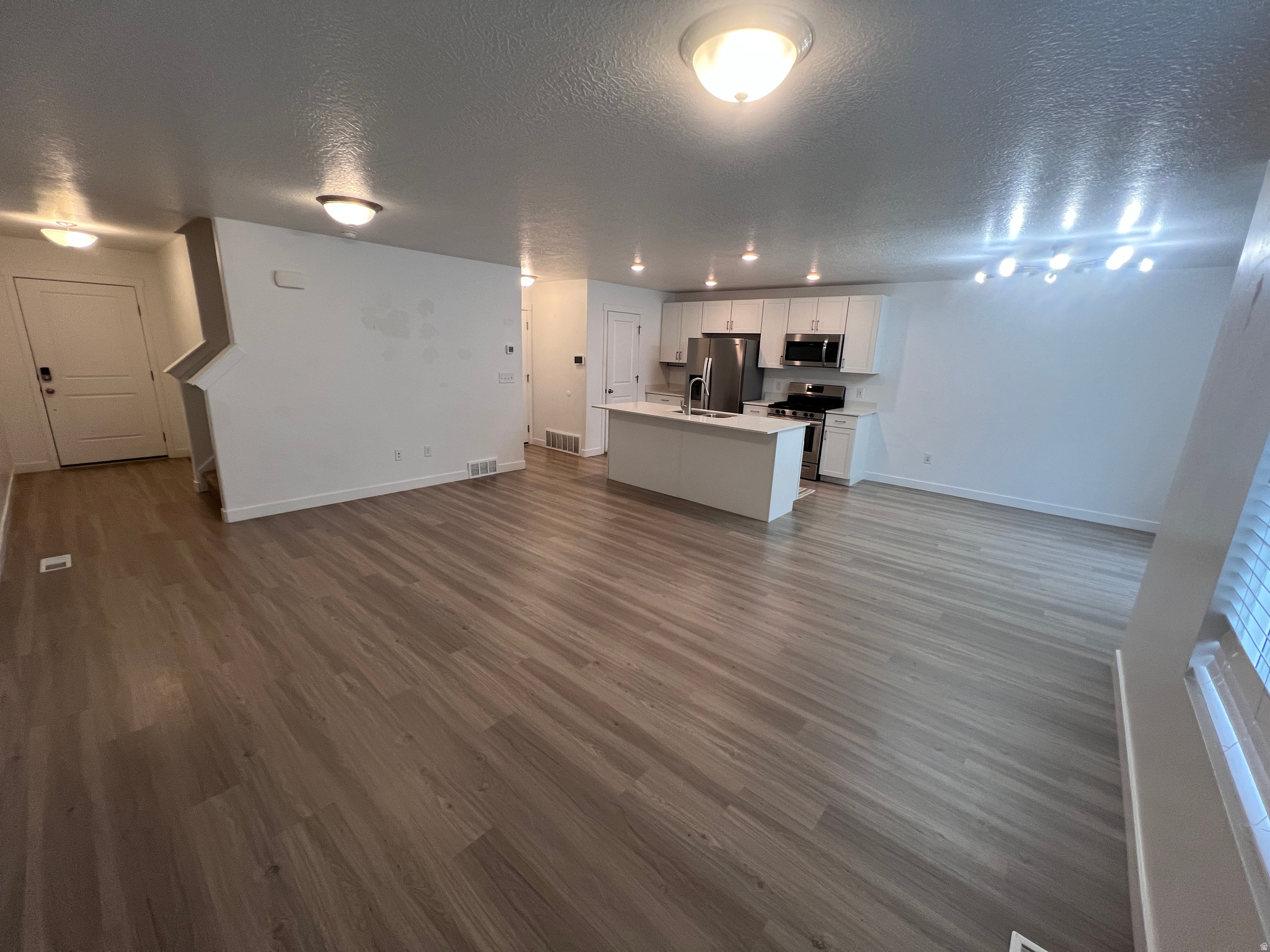 COLD SPRING RANCH - Residential