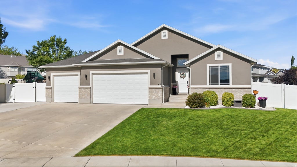 Photo of 63 W ADAMS CV, Saratoga Springs, UT 84045 (MLS # 2179069)