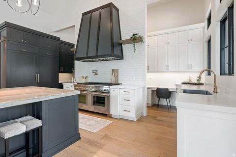 Tiny photo for 11 E CROSS HILL LN, Sandy, UT 84092 (MLS # 2151660)