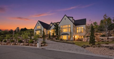 Photo of 11 E CROSS HILL LN, Sandy, UT 84092 (MLS # 2151660)