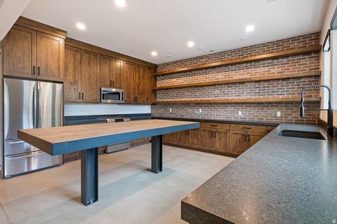 Tiny photo for 11 E CROSS HILL LN, Sandy, UT 84092 (MLS # 2151660)