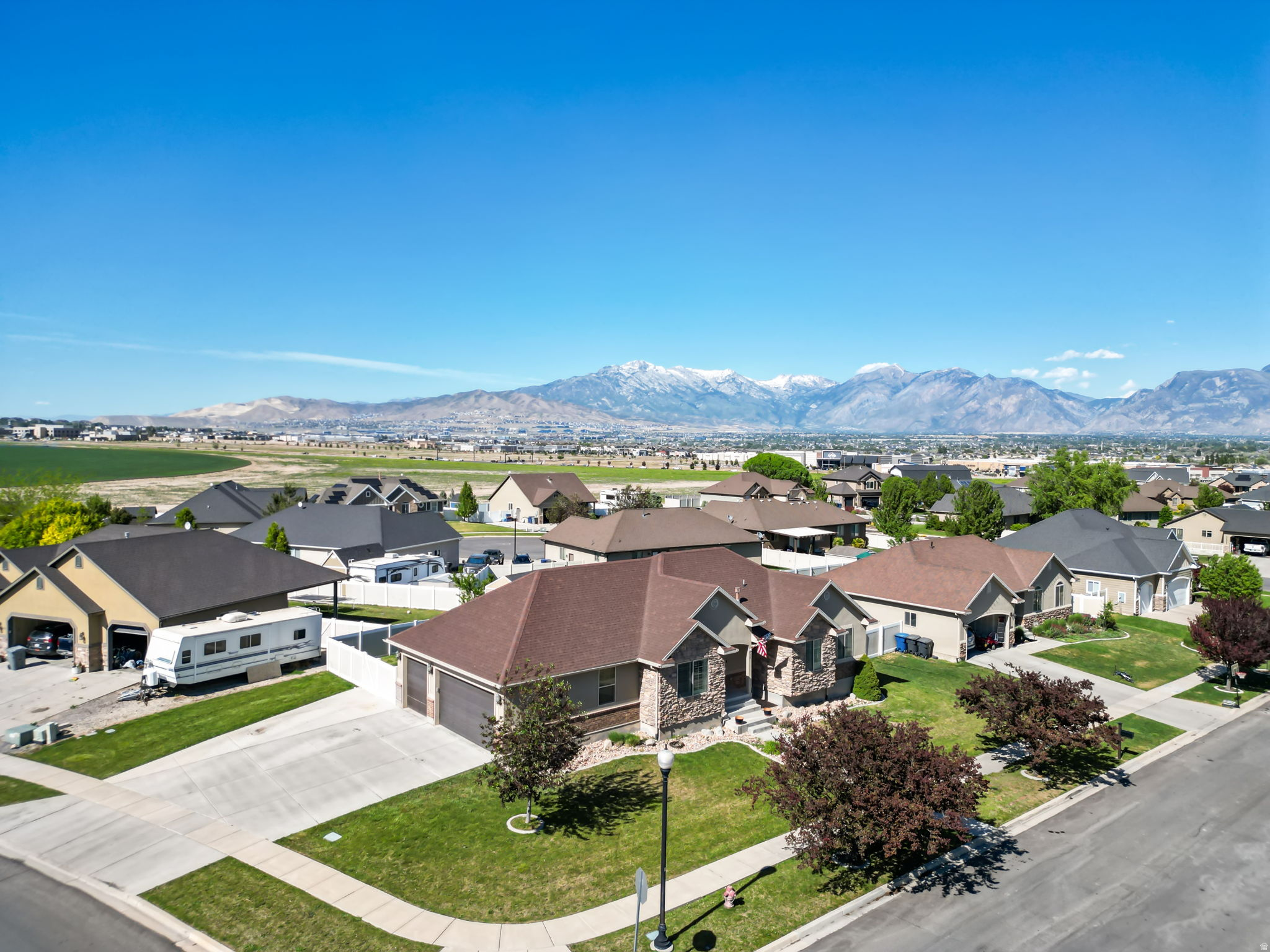 SIERRA ESTATES - Residential