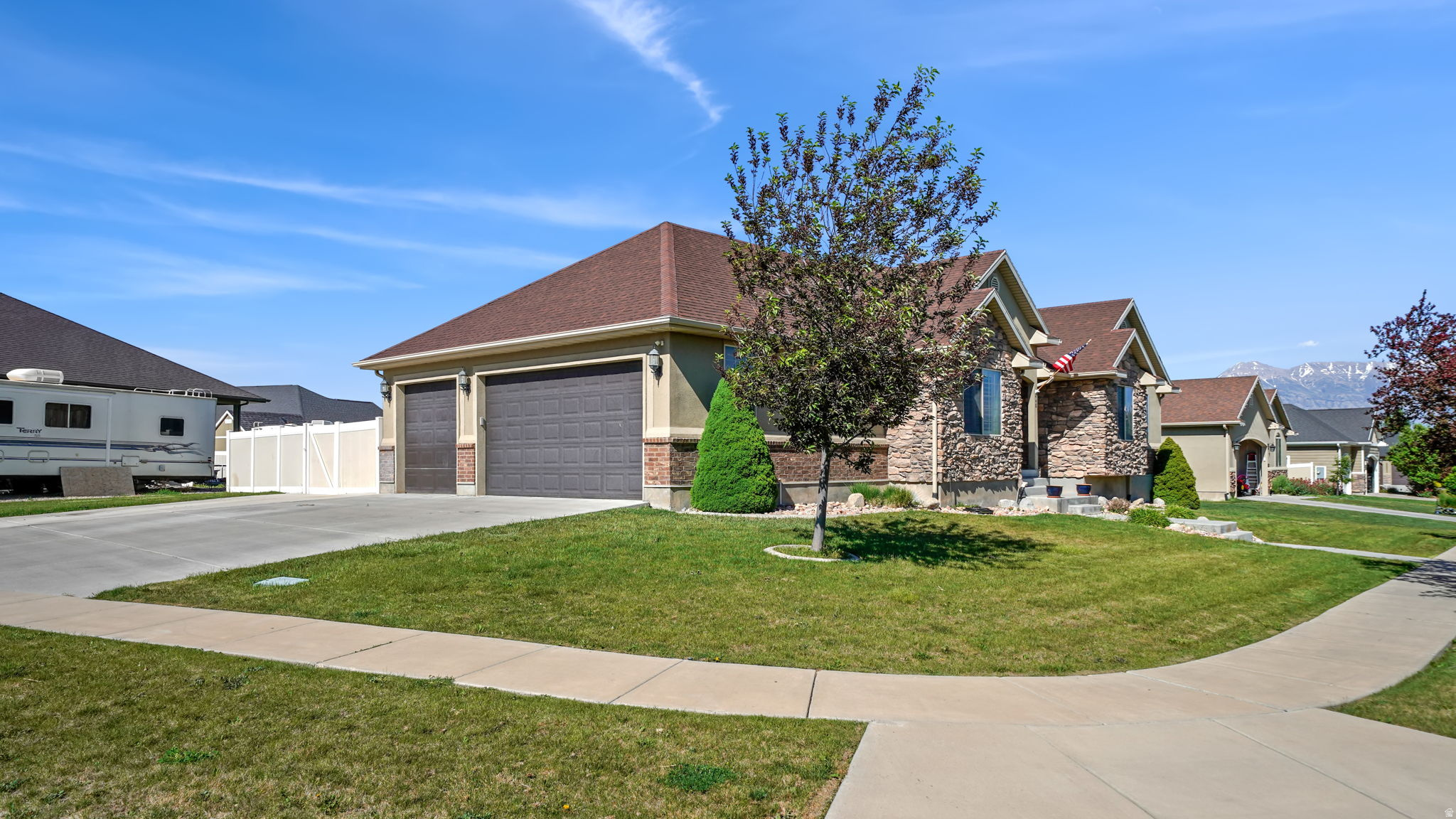 SIERRA ESTATES - Residential