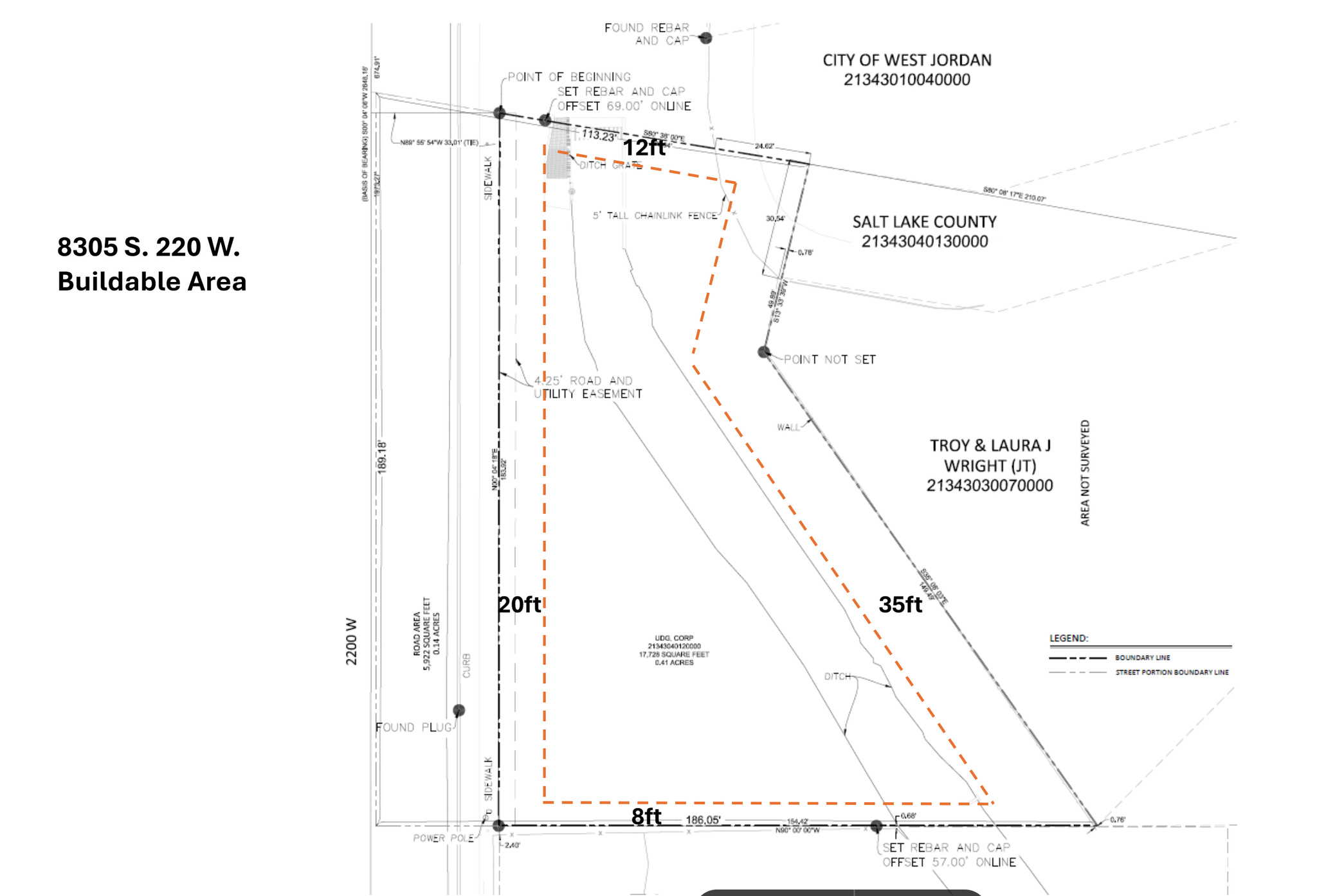 Main image without alt text