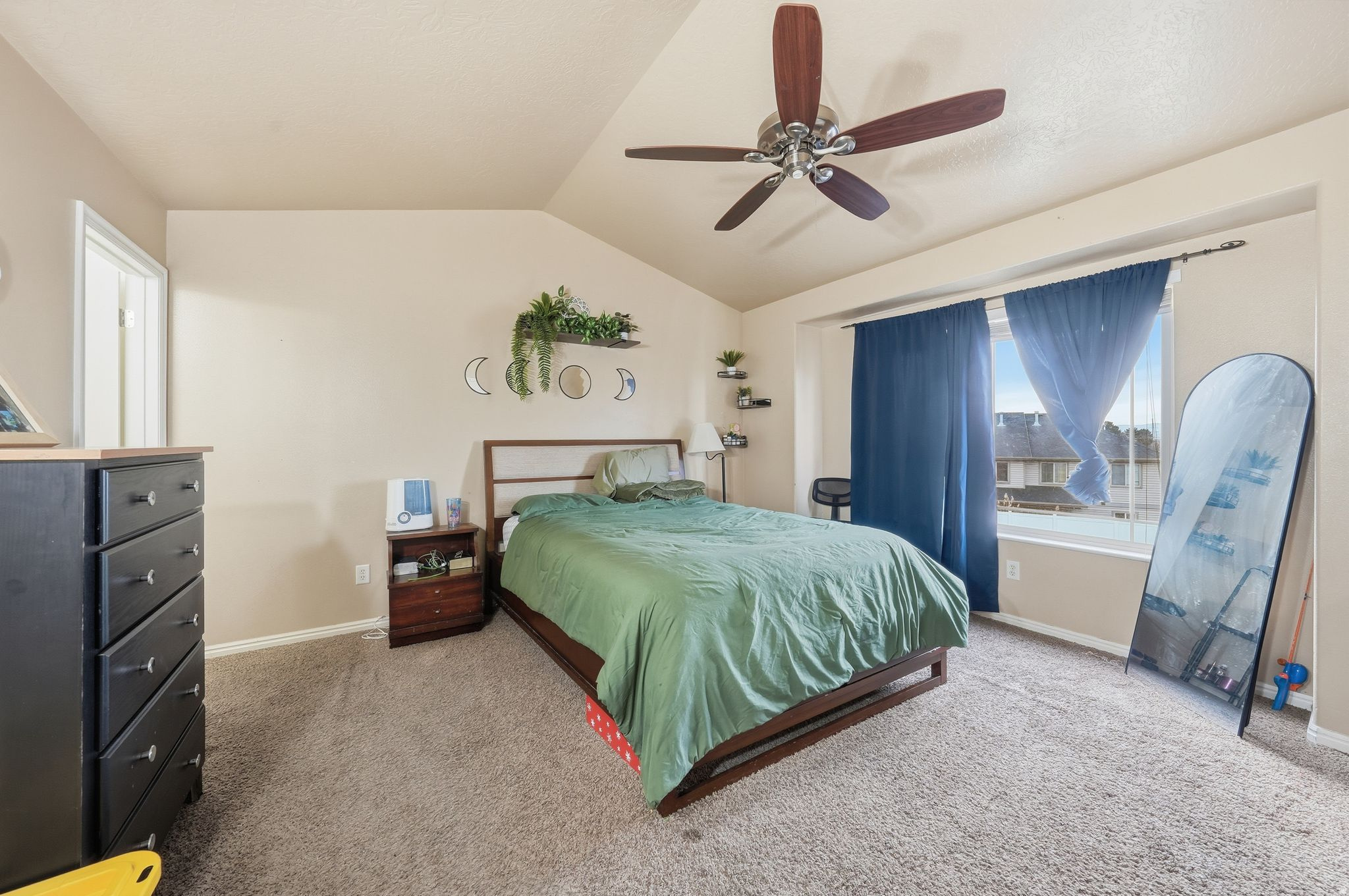 BLACK HORSE - Residential