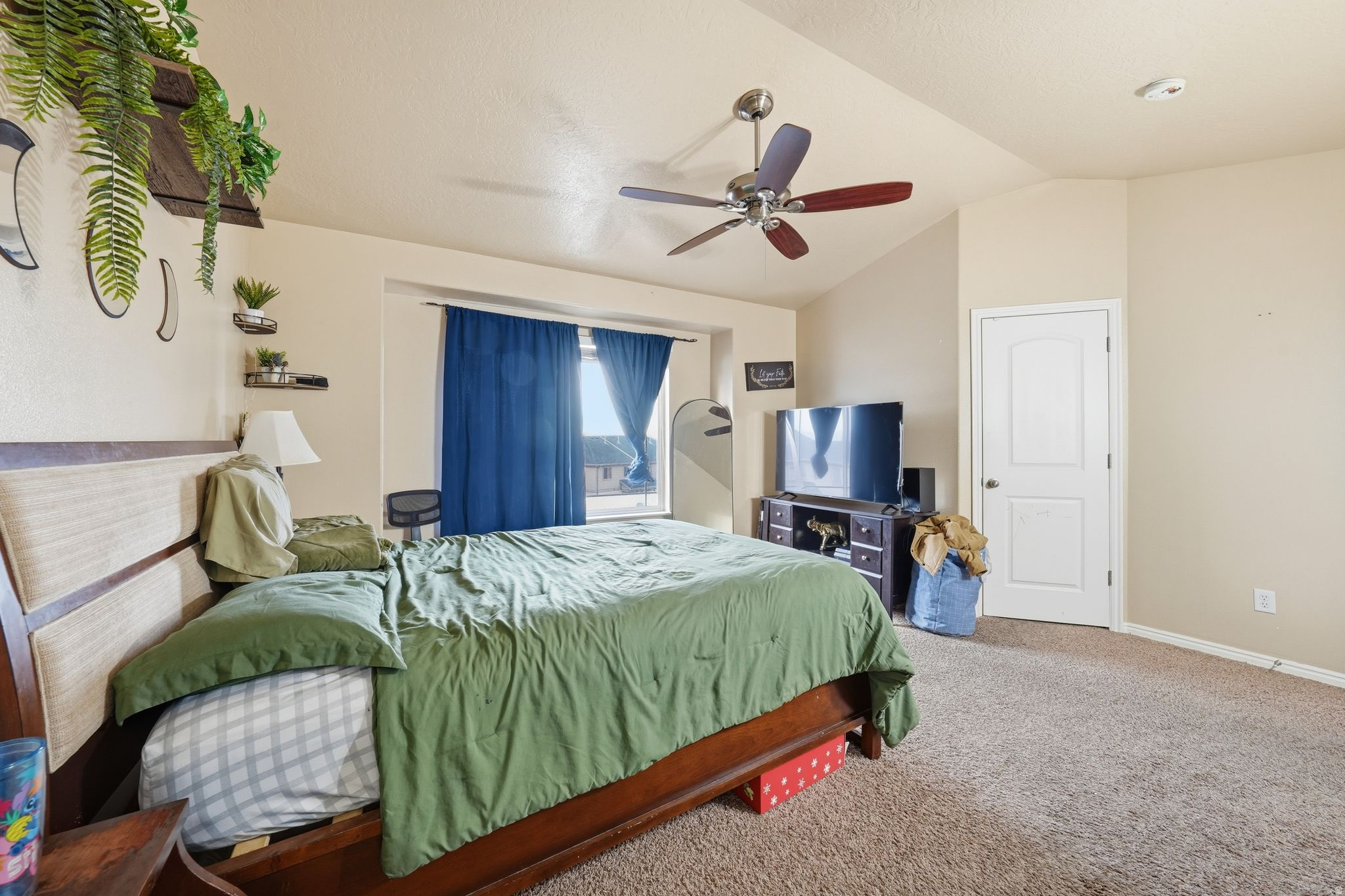 BLACK HORSE - Residential