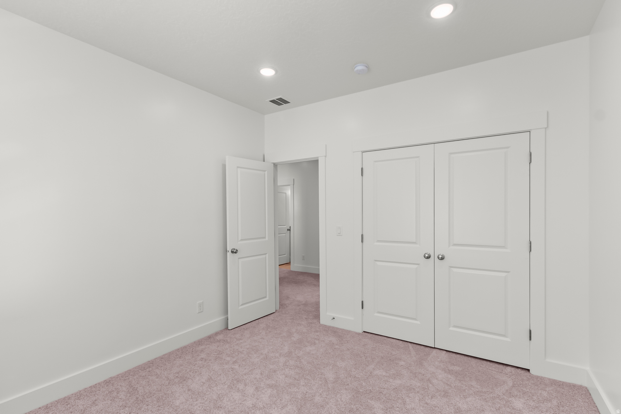 ENVISION ESTATES - Residential