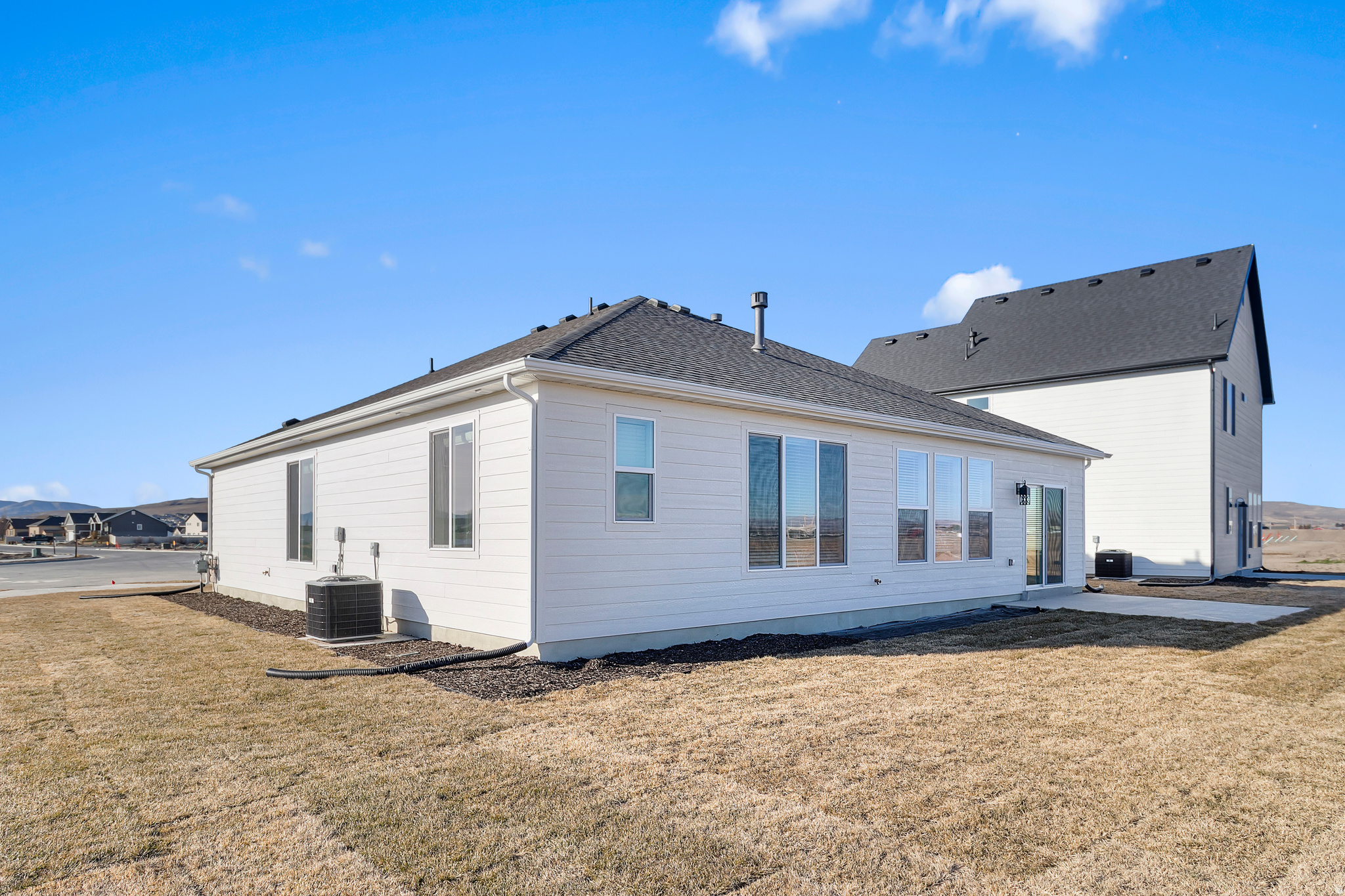 ENVISION ESTATES - Residential