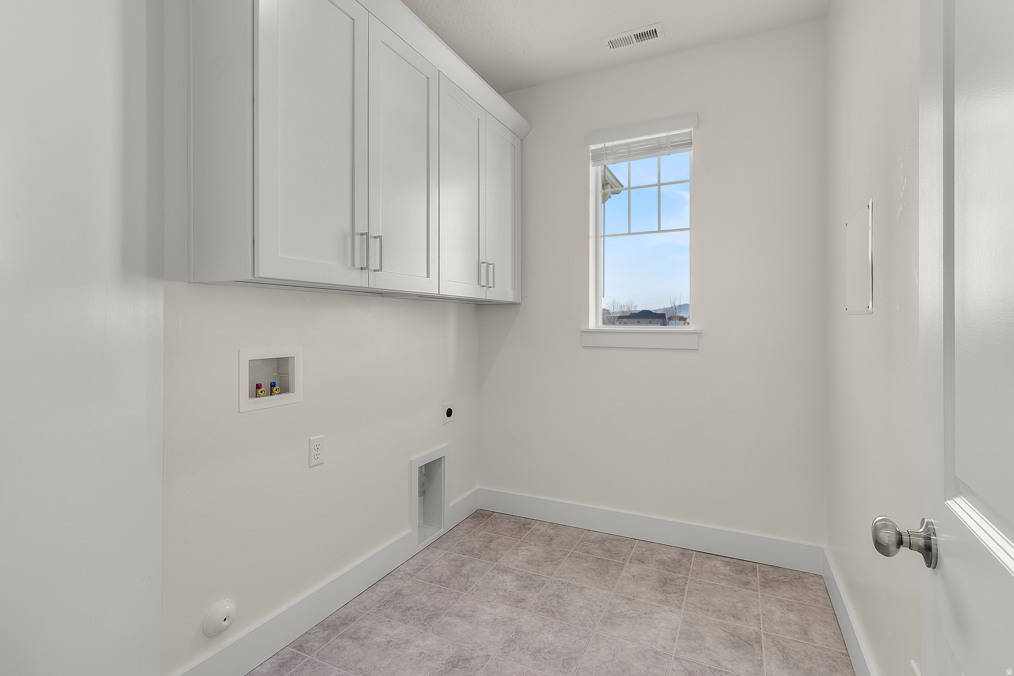 ENVISION ESTATES - Residential