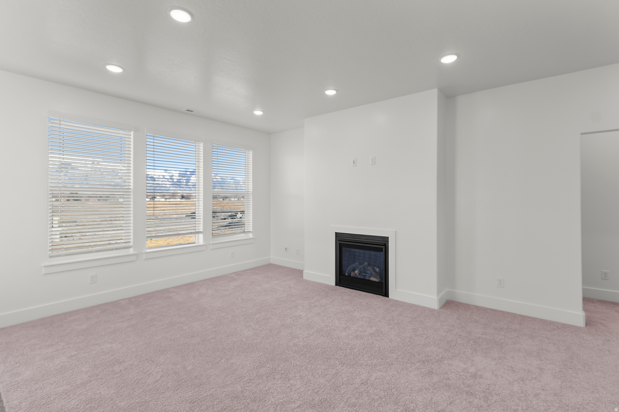 ENVISION ESTATES - Residential