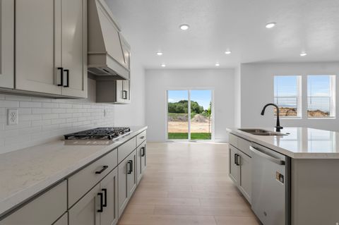 Tiny photo for 2816 W AURORA AVE, Mapleton, UT 84664 (MLS # 2150128)