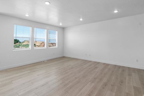 Tiny photo for 2816 W AURORA AVE, Mapleton, UT 84664 (MLS # 2150128)