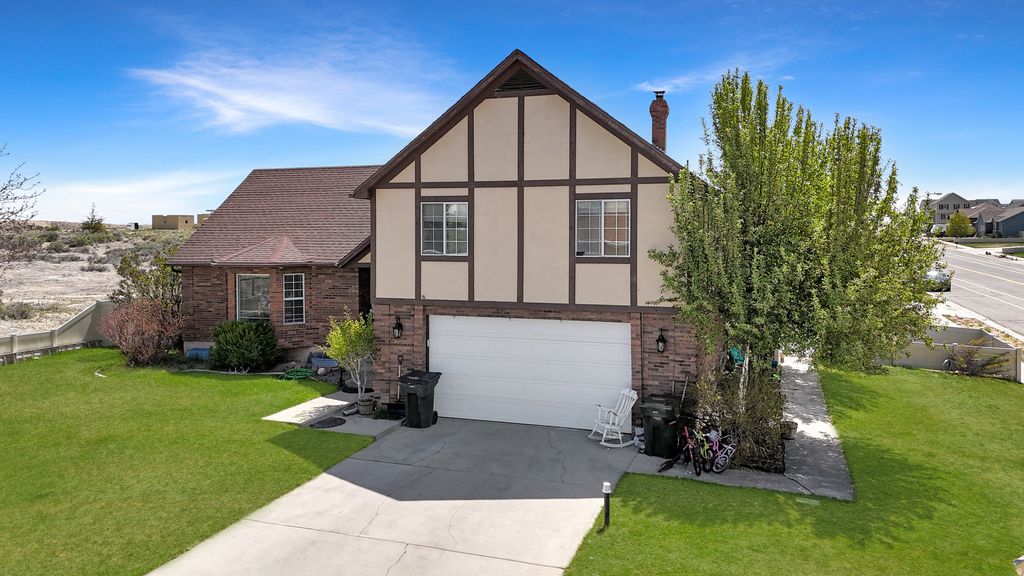 Photo of 1716 SAGEWOOD RD, Price, UT 84501 (MLS # 2153452)