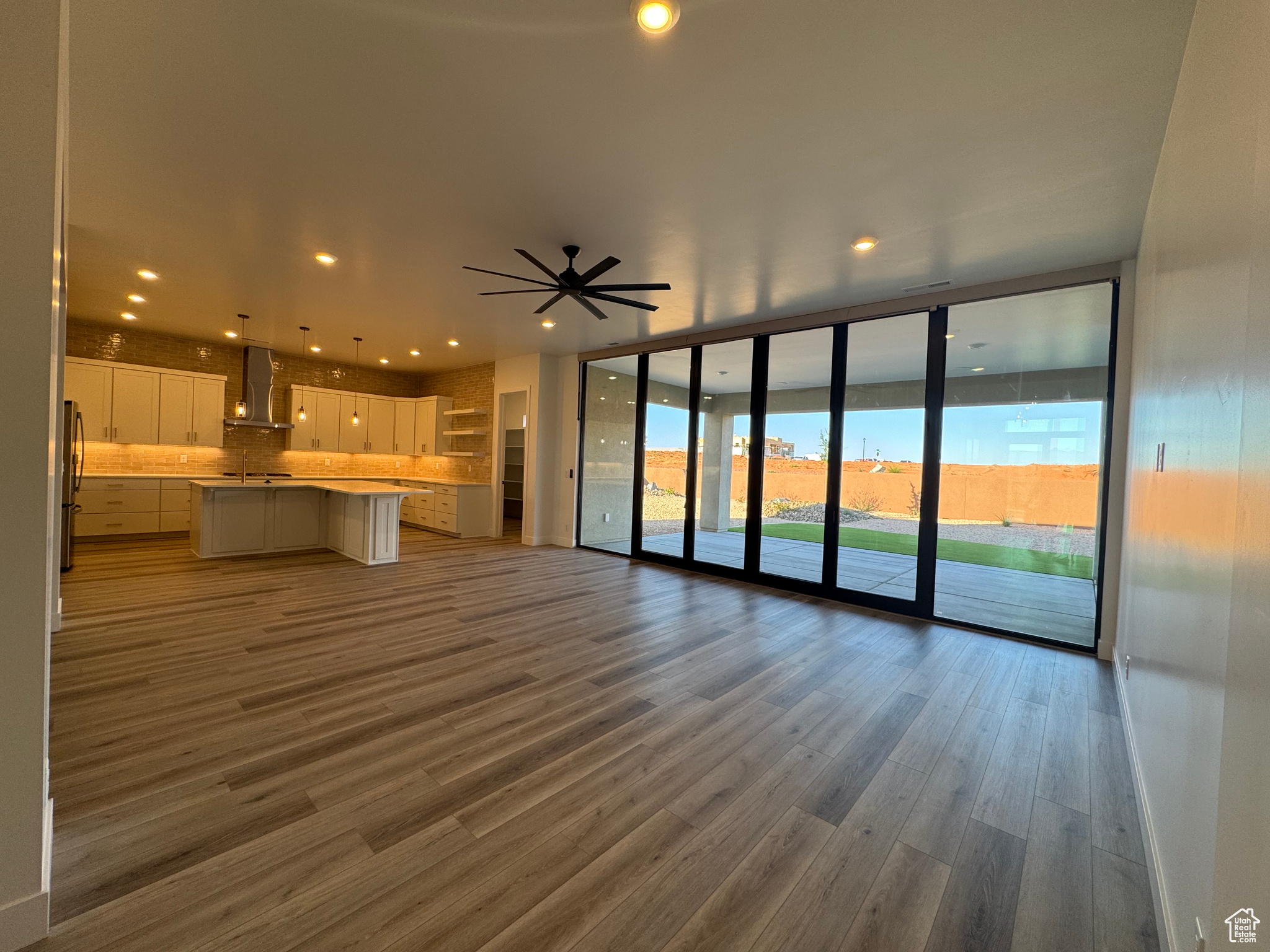 ESTATES AT SAND HOLLOW - Residential