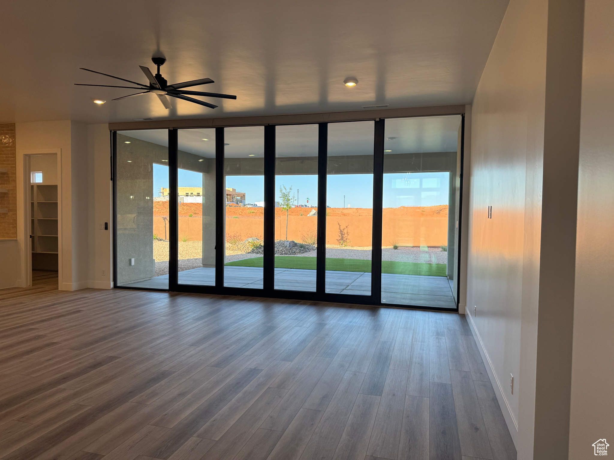 ESTATES AT SAND HOLLOW - Residential