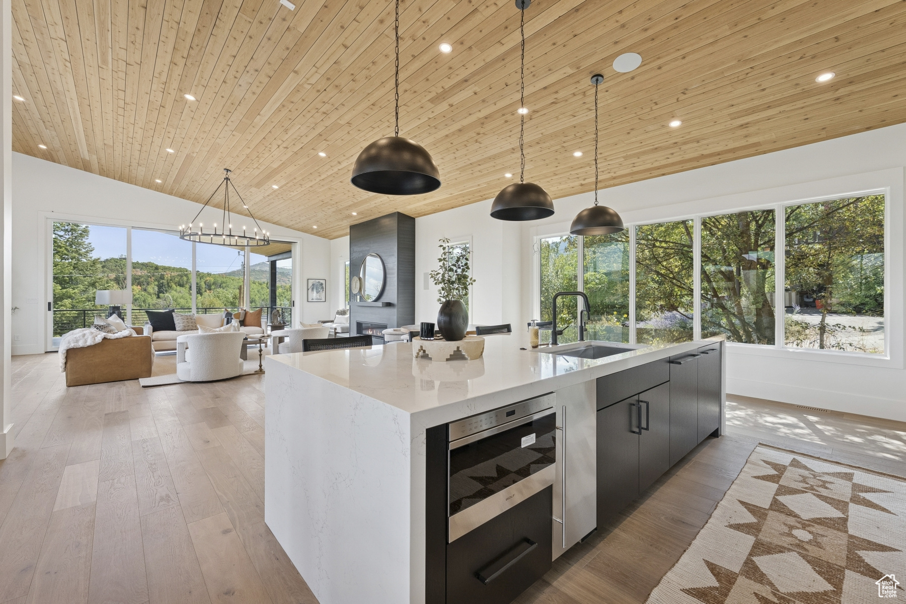 HIDDEN COVE - Residential