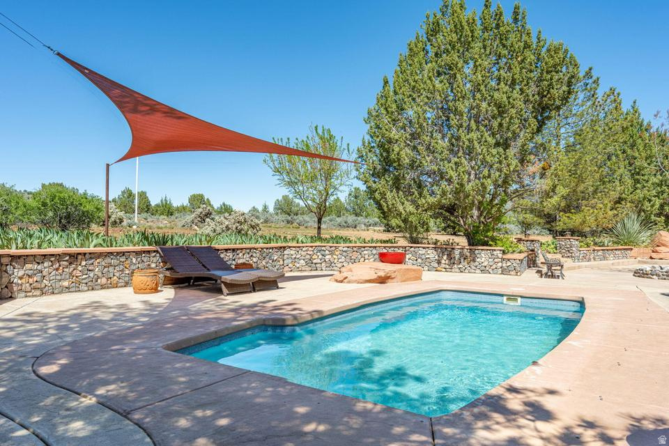 DAMMERON VALLEY HOMESTEADS - Residential