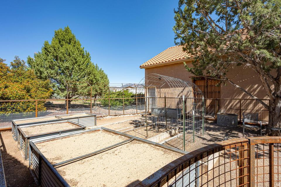 DAMMERON VALLEY HOMESTEADS - Residential