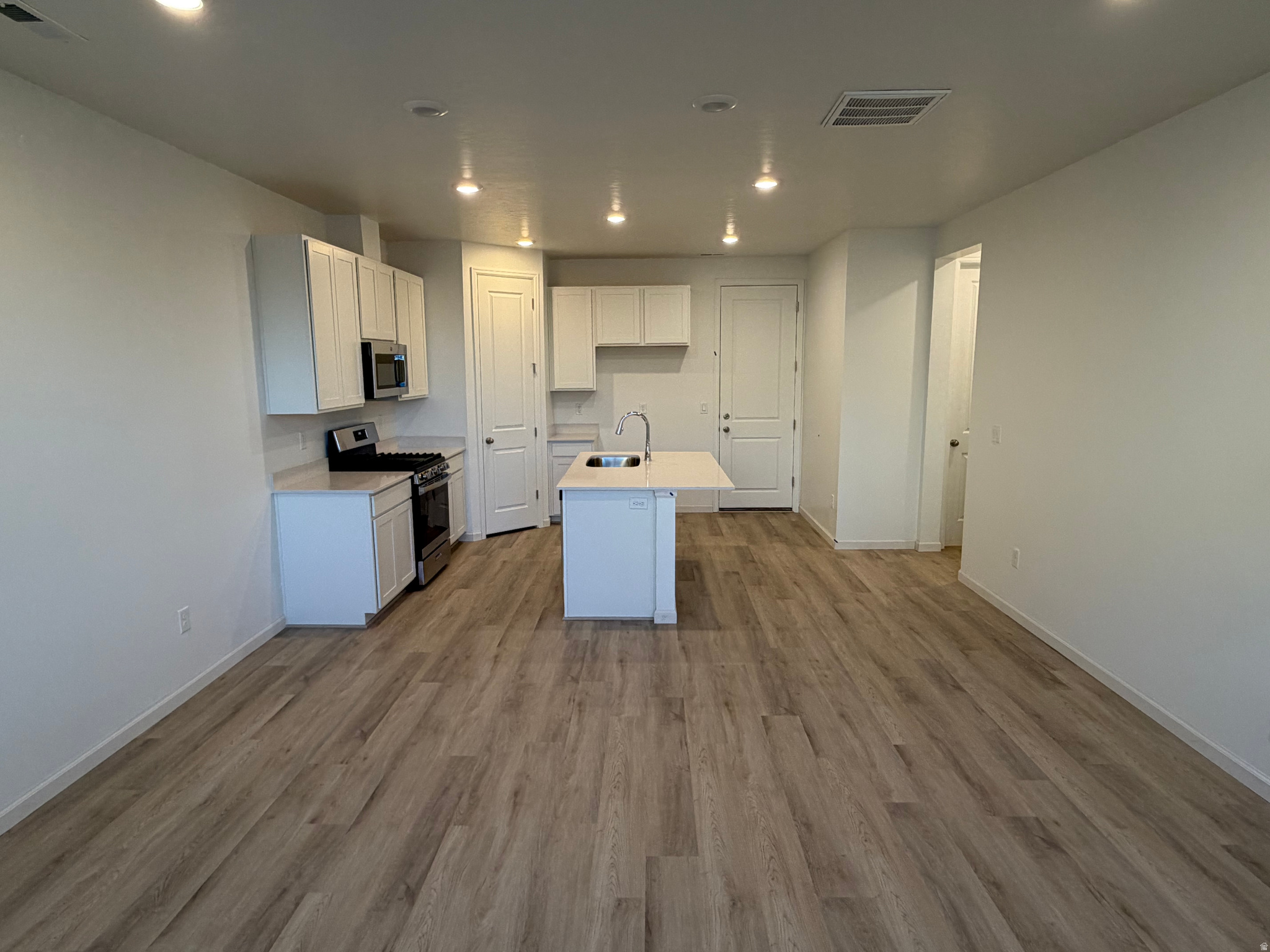 VILLAGES AT ARROWHEAD PARK - Residential