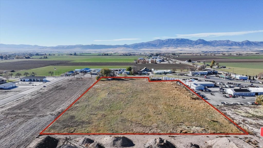 Photo of 650 N STATE ST, Preston, ID 83263 (MLS # 2183704)