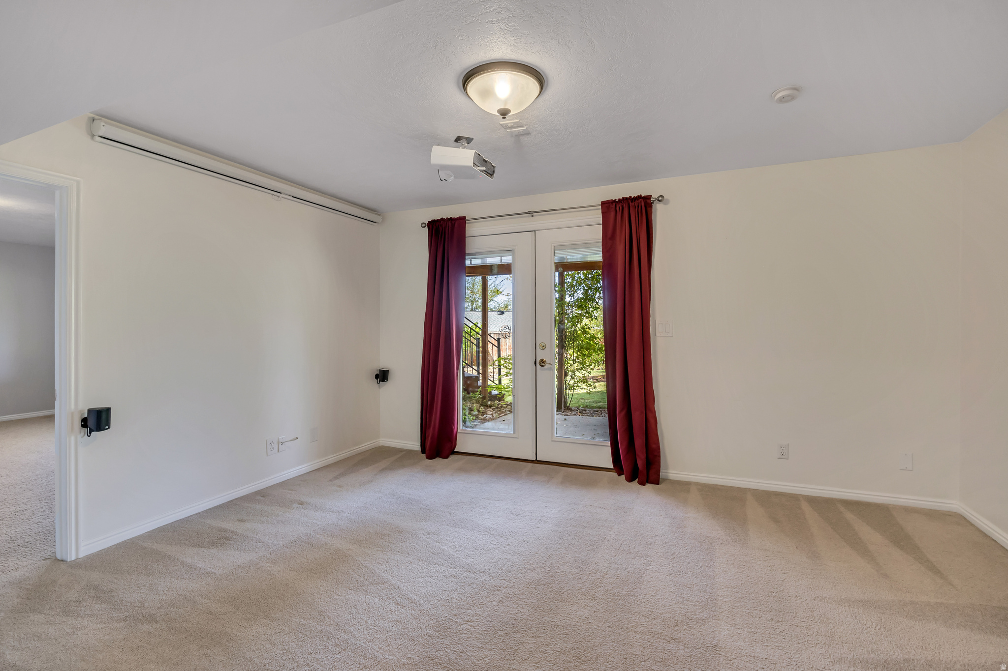 KIRKLAND ESTATES - Residential