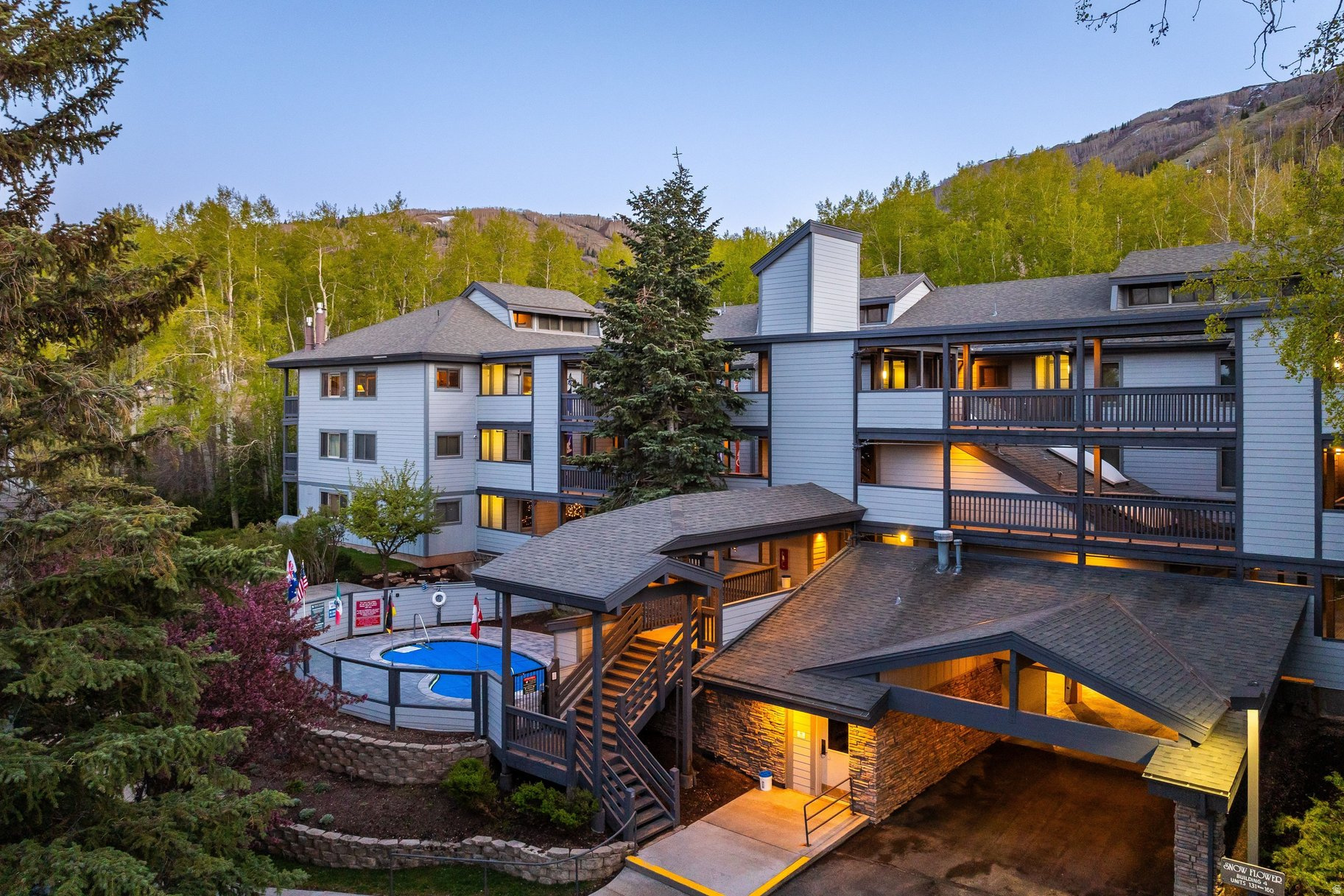 SNOW FLOWER - Residential