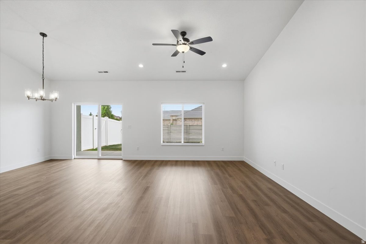 SADIE'S GLENN - Residential