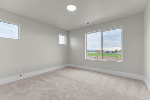 Tiny photo for 1196 W 2325 S, Syracuse, UT 84075 (MLS # 2148062)