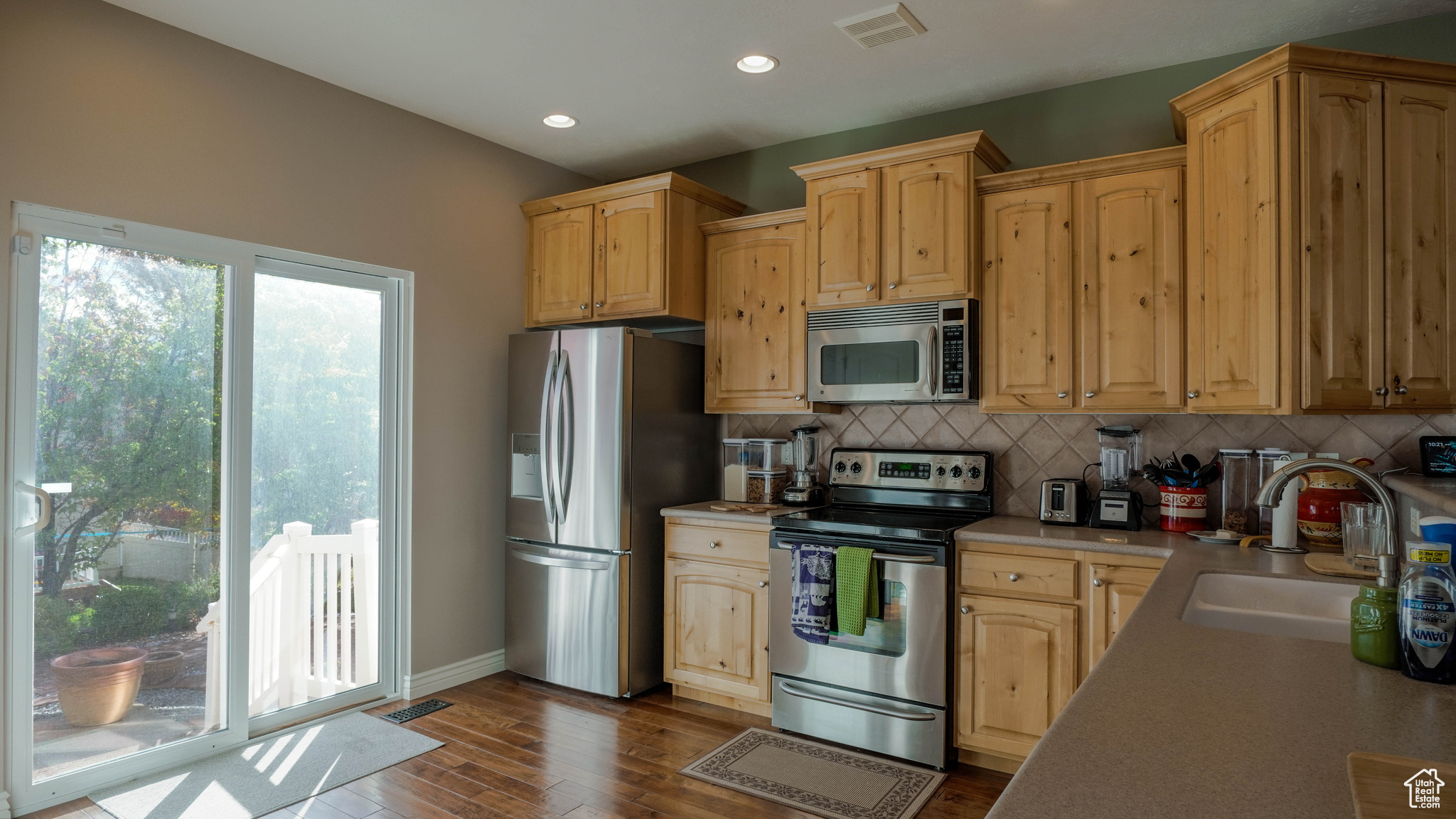 DAYBREAK - Residential