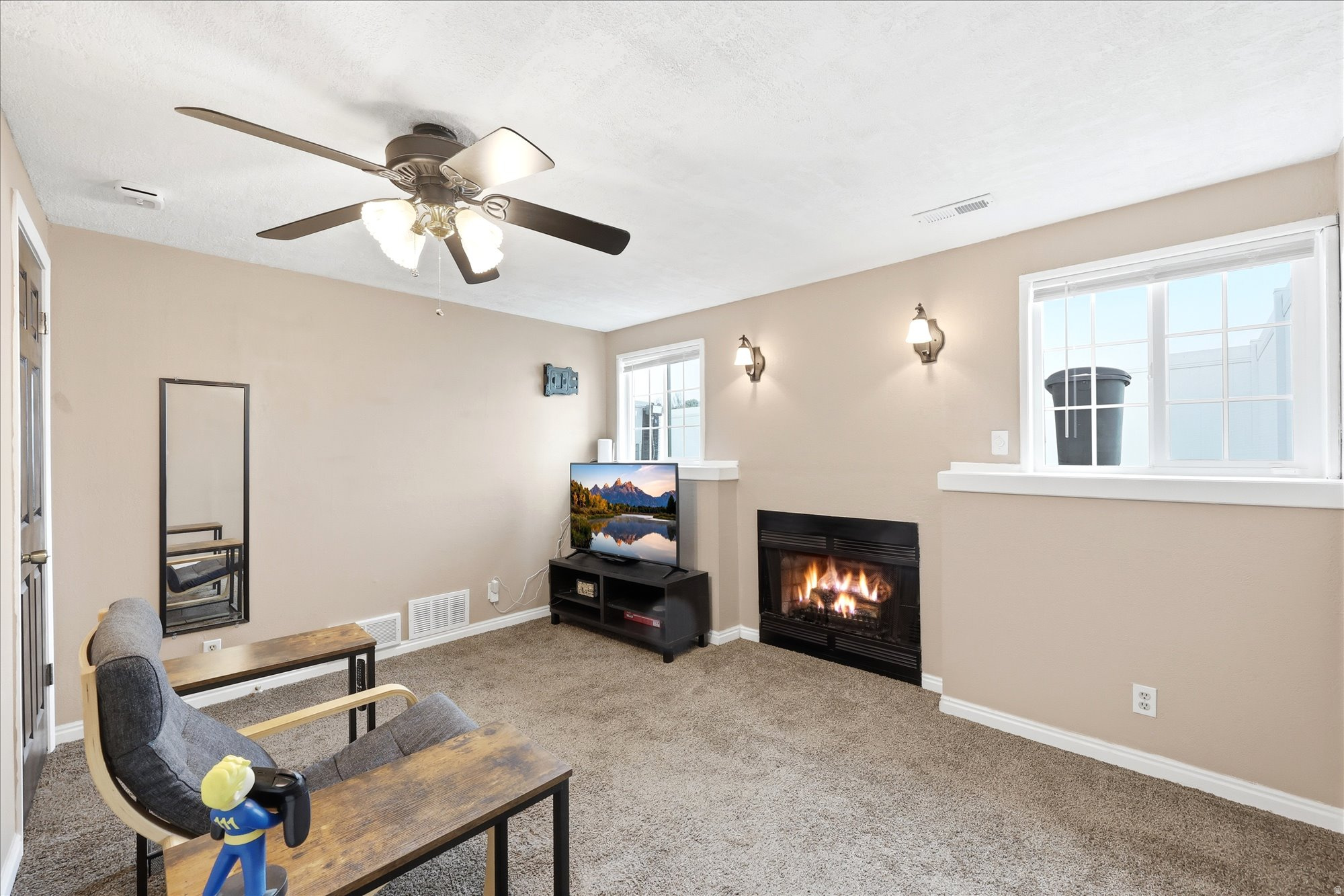 LAURE LEA NO, 2 - Residential