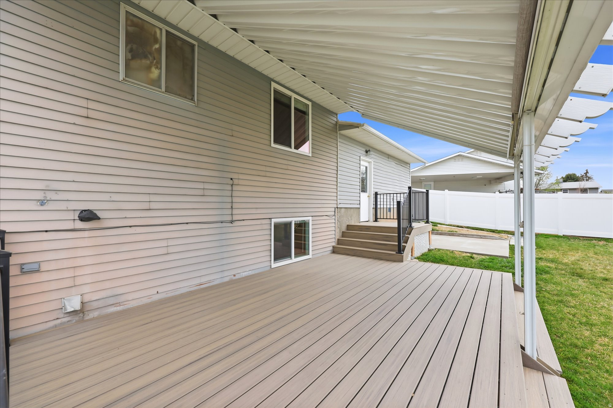 LAURE LEA NO, 2 - Residential