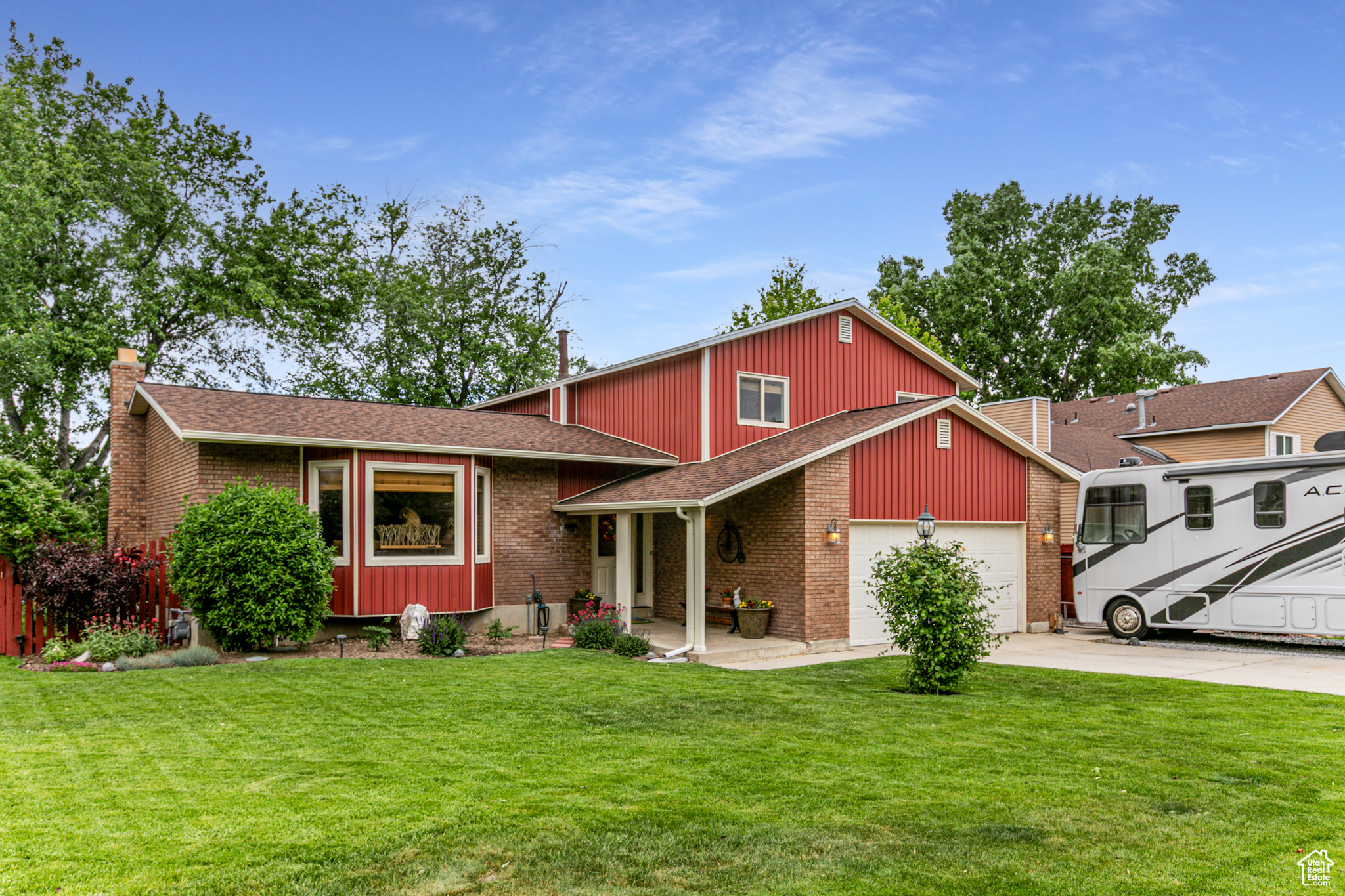 11034 S Windy Peak Ridge Dr, Sandy, Utah image 1