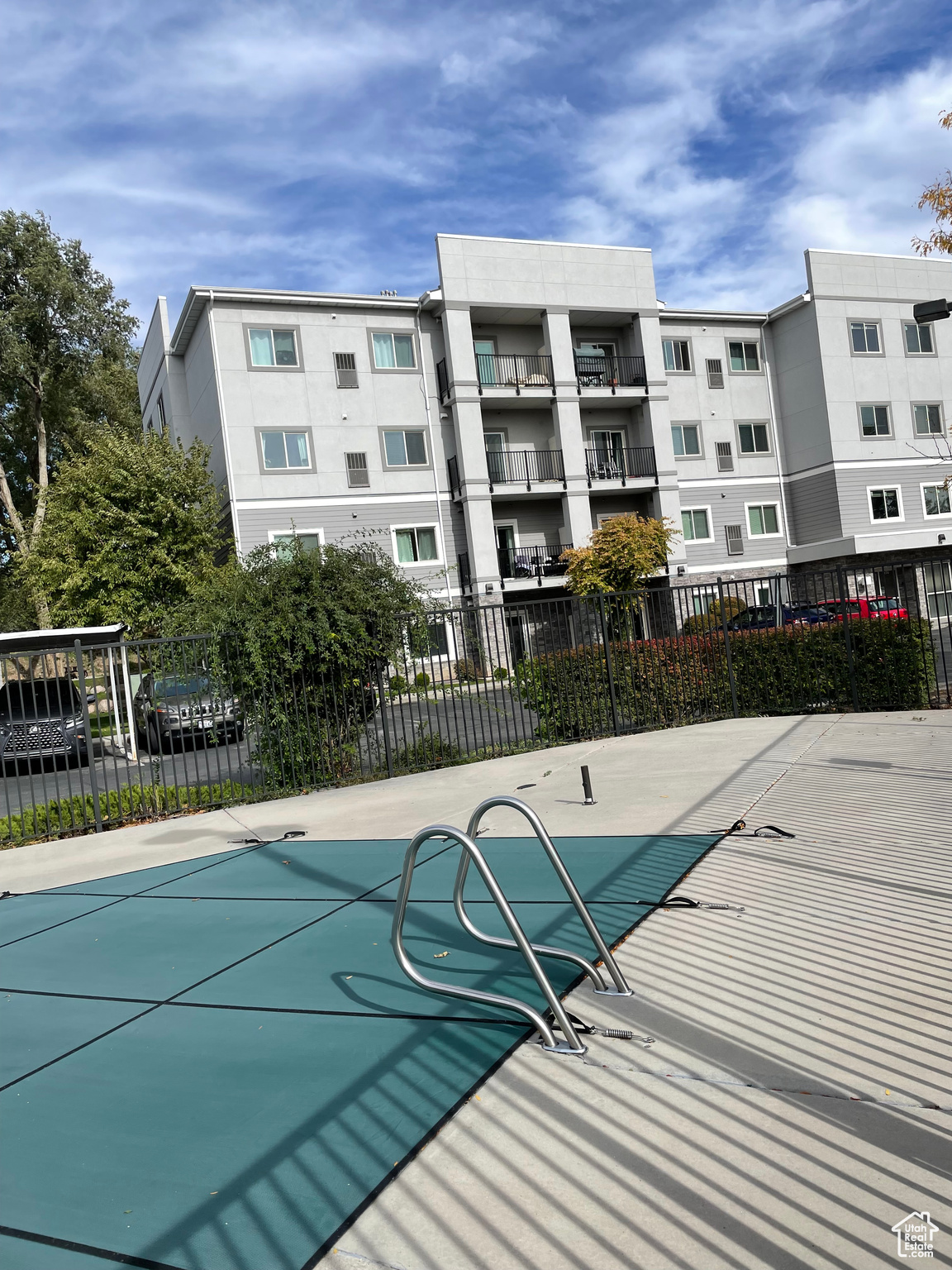 MILLCREEK HOLLOW CONDOMINIUMS - Residential Lease