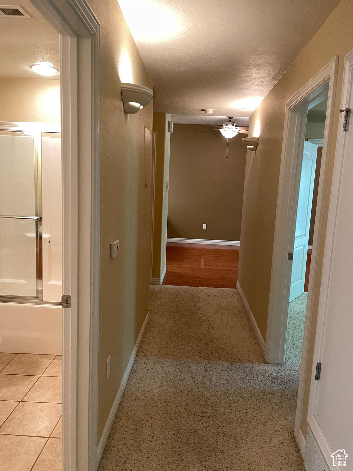 MILLCREEK HOLLOW CONDOMINIUMS - Residential Lease