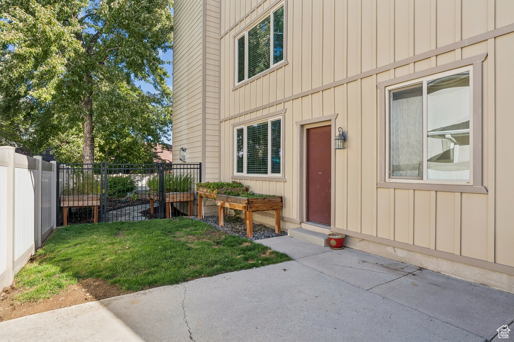 WILLOW CREEK HEIGHTS - Residential