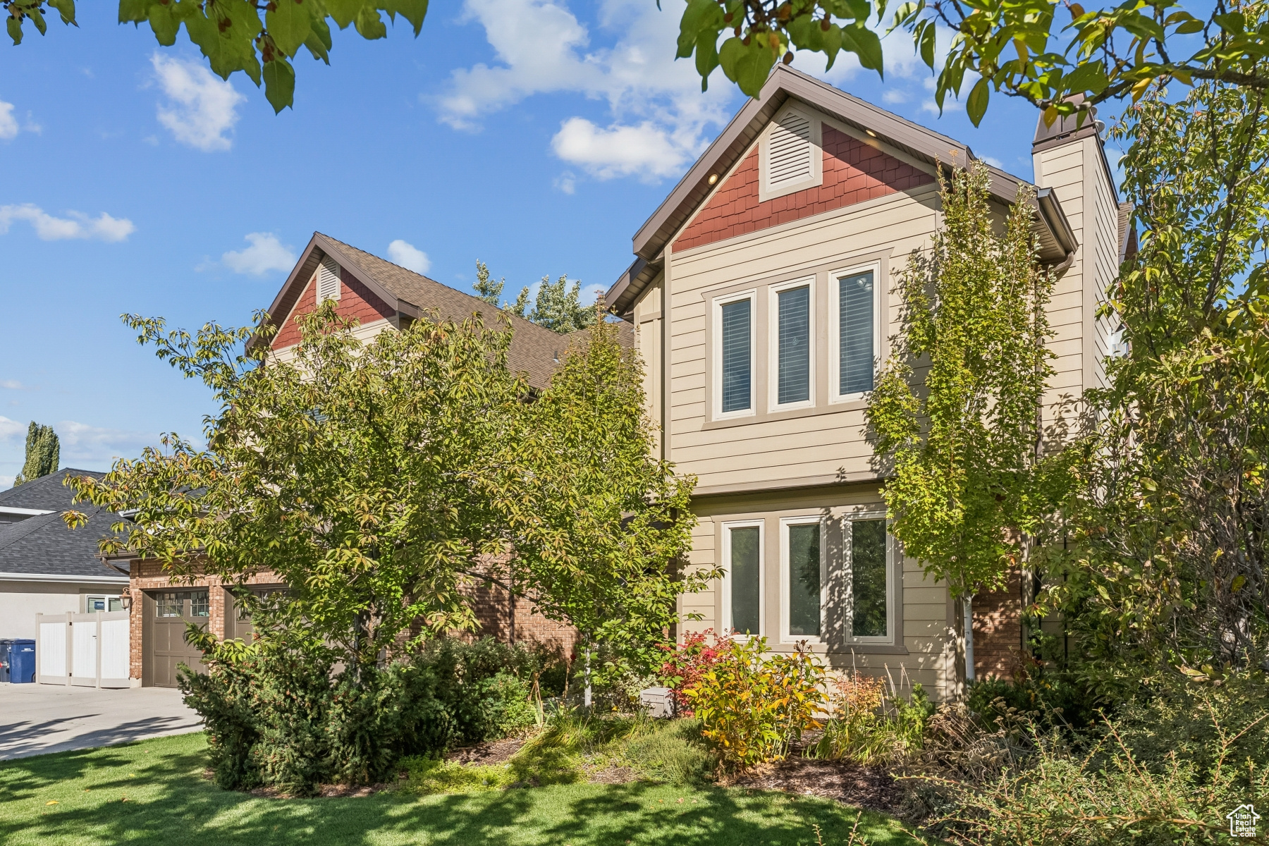 WILLOW CREEK HEIGHTS - Residential