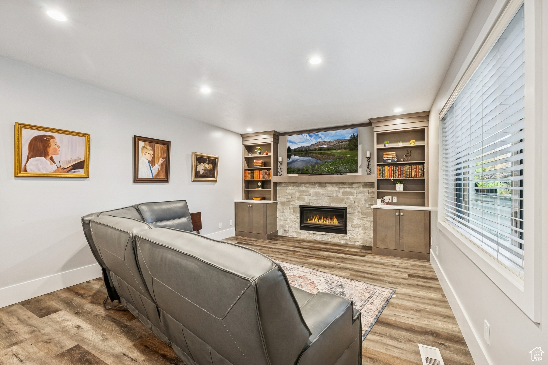 WILLOW CREEK HEIGHTS - Residential