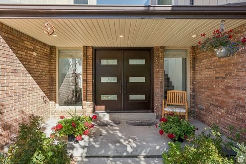 Tiny photo for 2509 E COBBLESTONE WAY, Sandy, UT 84093 (MLS # 2117771)
