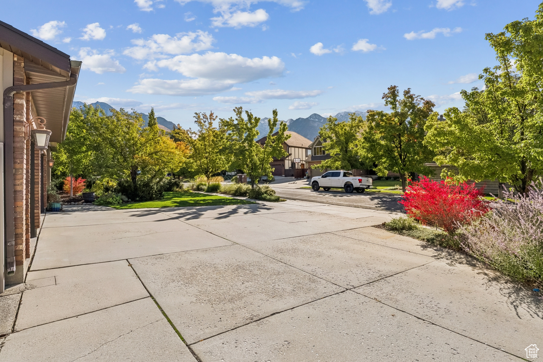 WILLOW CREEK HEIGHTS - Residential