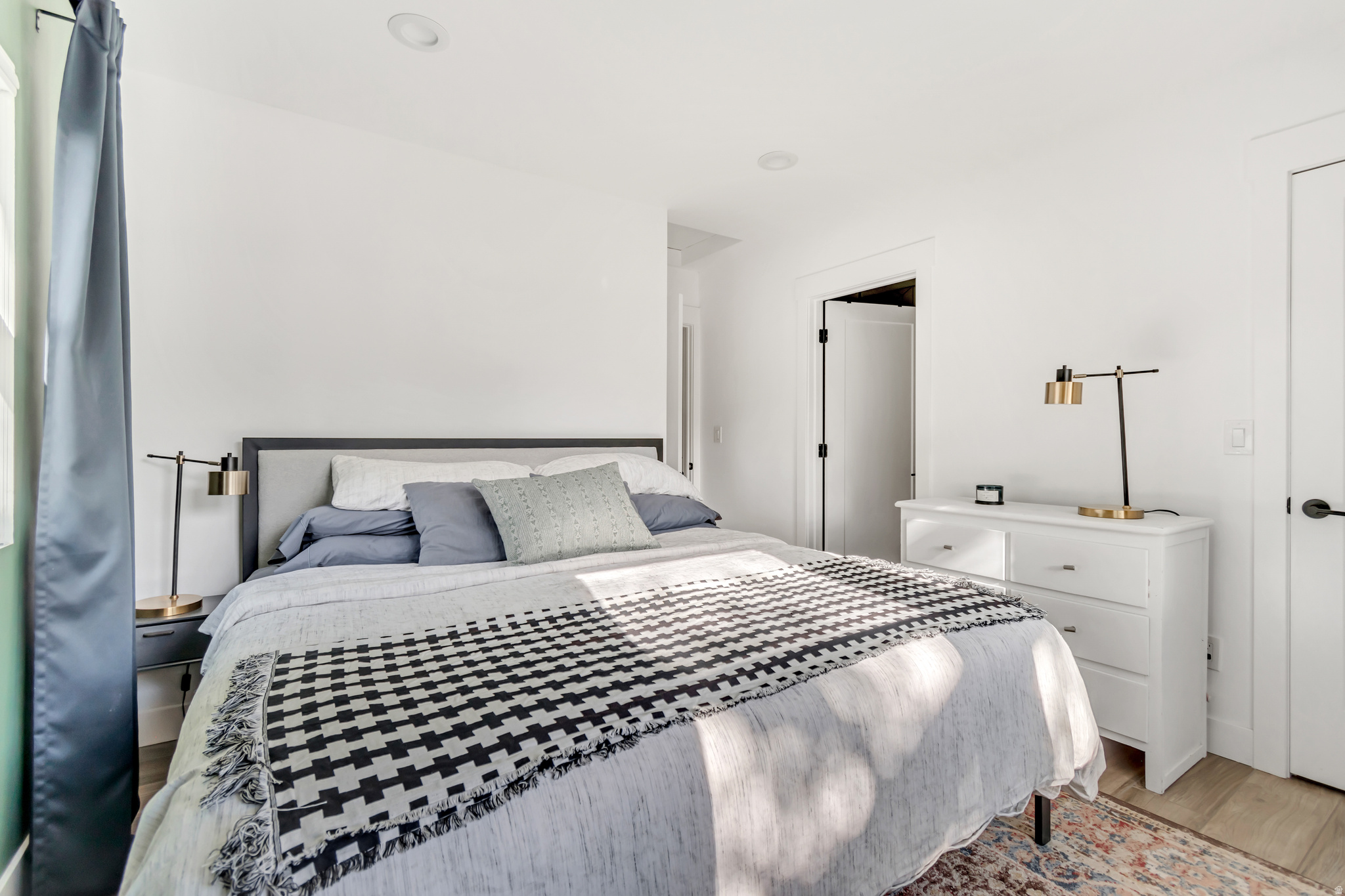 WESTMINSTER - Residential